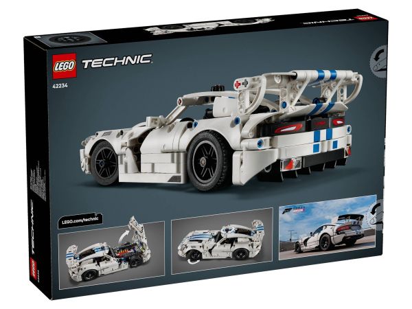Задна страна на кутията на LEGO Technic 42234, показваща размерите на модела, функциите на V10 двигателя и окачването