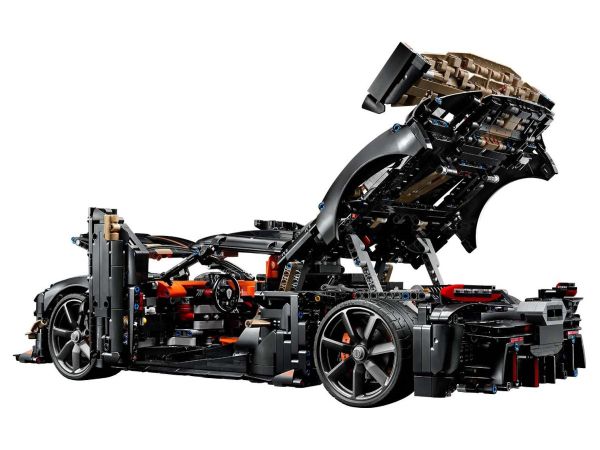 Иновативна функция Ghost Mode за синхронизирано отваряне на вратите на LEGO 42232