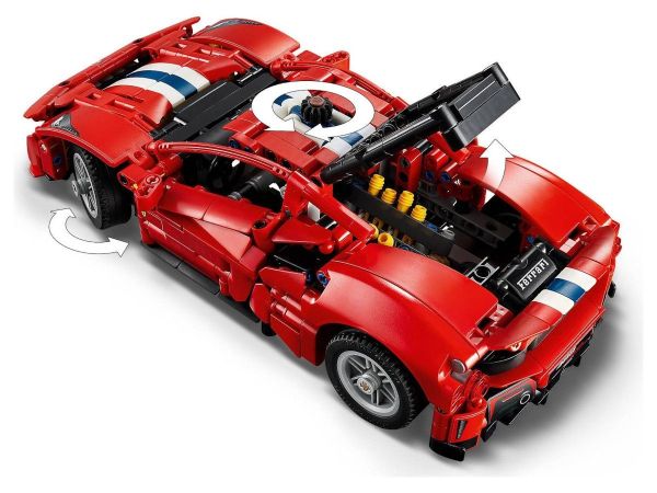 Реалистичен работещ V8 двигател с подвижни бутала на LEGO Technic 42235 Ferrari 488 Pista