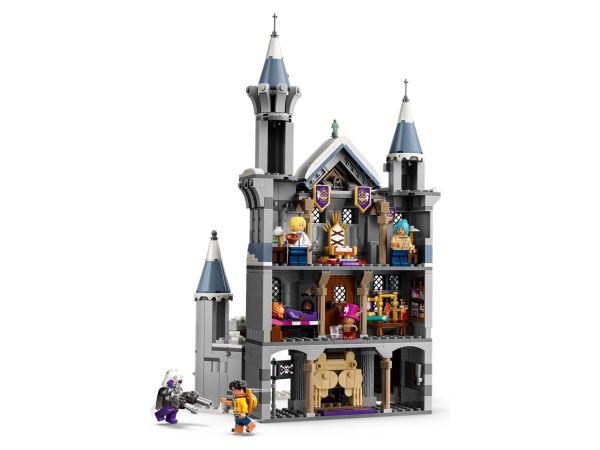 Сглобен мащабен модел на военния боен кораб на вицеадмирал Гарп от LEGO ONE PIECE 75646